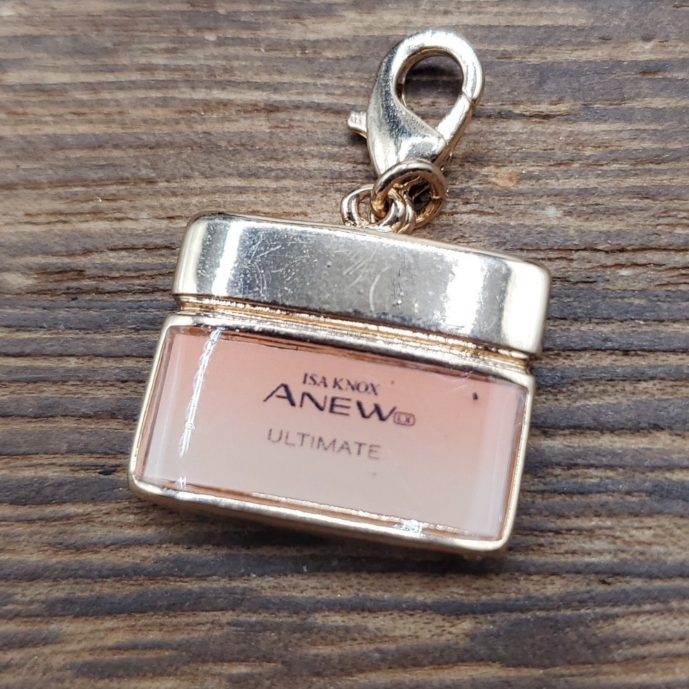 Collectible face cream charm Isa Knox